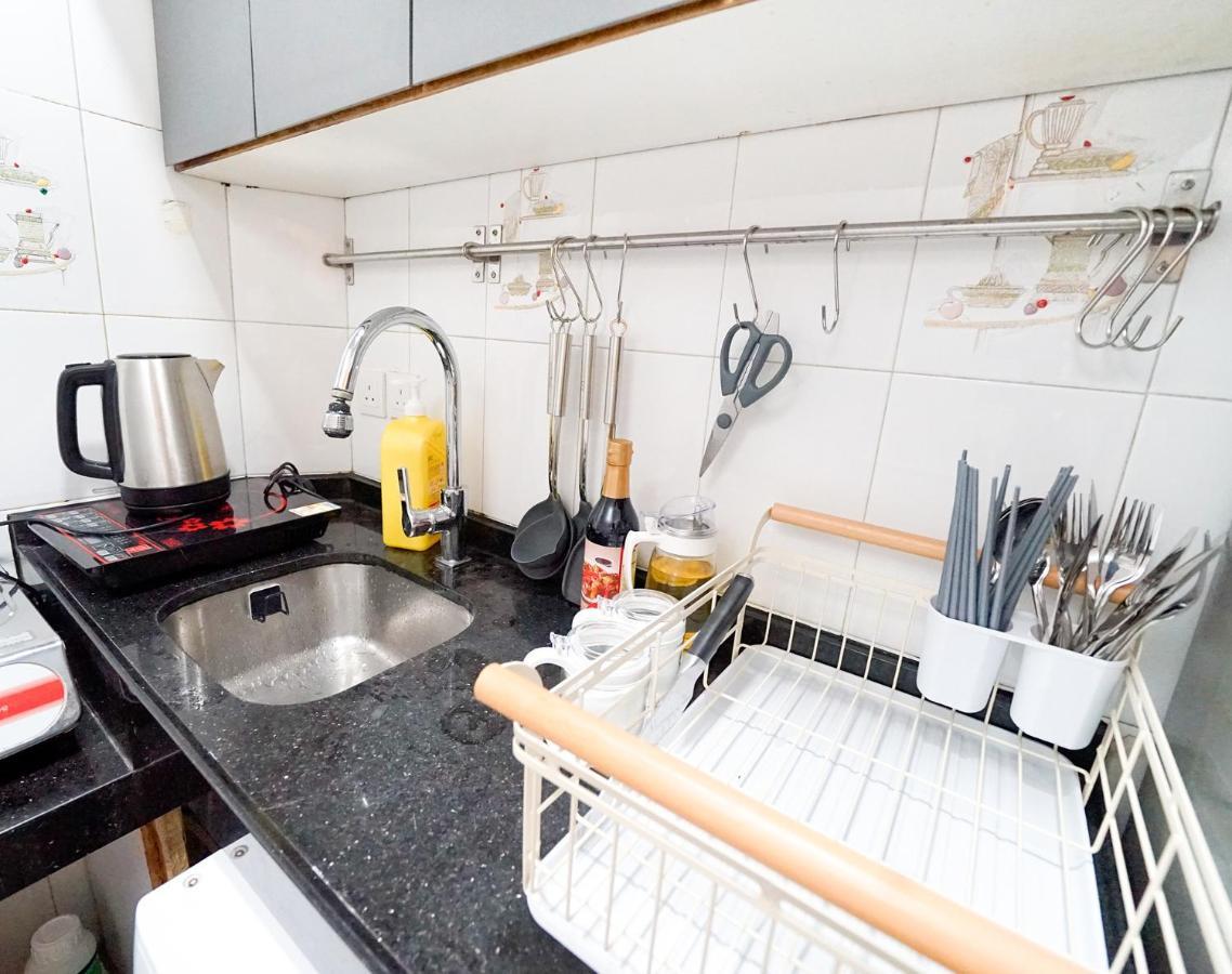 Shared Room At Lockhart Road 414 香港 エクステリア 写真